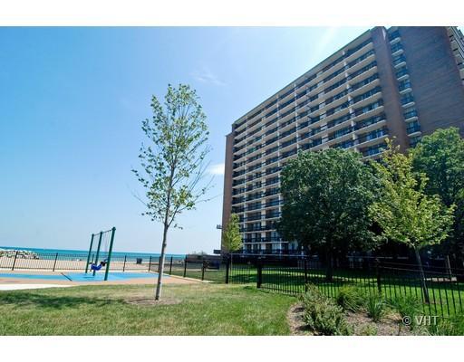 5901 N Sheridan Rd. #14B, Chicago, IL 60660