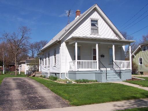 310 Marguerite St., Elgin, IL 60123