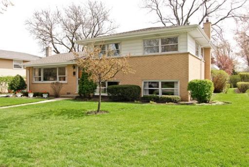 2729 Norma Ct., Glenview, IL 60025