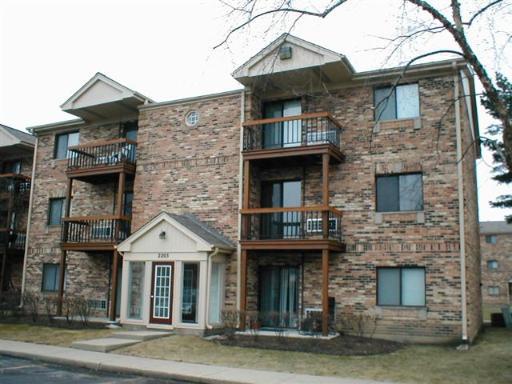 2205 Nichols Rd. #B, Arlington Heights, IL 60004