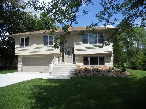 1S705 Eisenhower Rd., Oak Brook Terrace, IL 60181