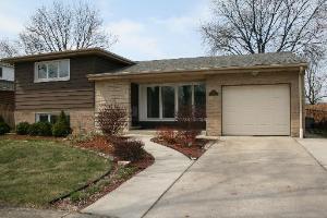866 S Cedar Ave., Elmhurst, IL 60126