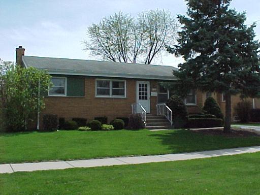523 Amherst Ave., Des Plaines, IL 60016