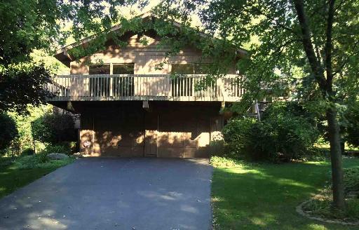 9812 Fox Shores Dr., Algonquin, IL 60102