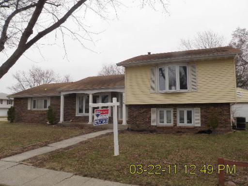 119 S Meadows Rd., Bourbonnais, IL 60914