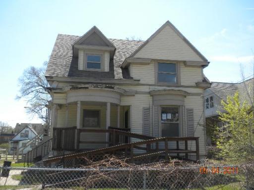 1312 W State St., Rockford, IL 61102