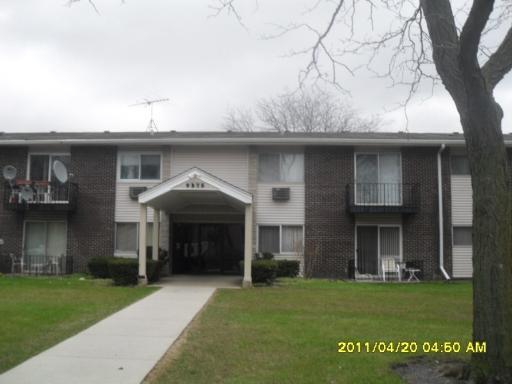 9575 Terrace Pl. #2D, Des Plaines, IL 60016