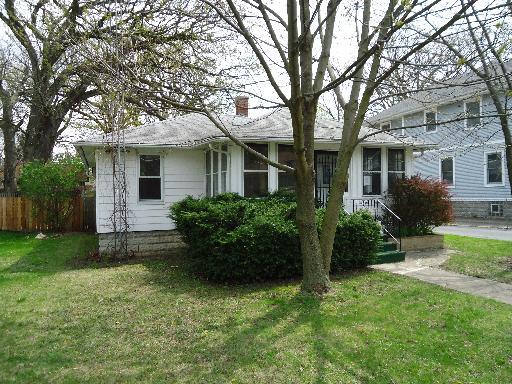 106 Oakview Ave., Joliet, IL 60433