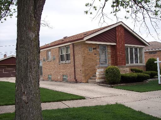5085 Wick Dr., Oak Lawn, IL 60453