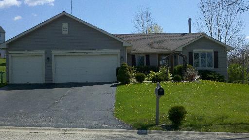 704 Mohican Tr., Lake In The Hills, IL 60156