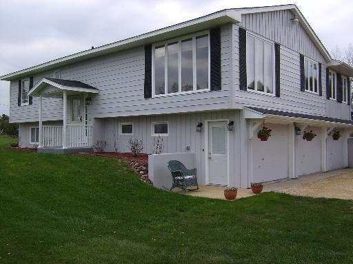 8917 Krunfus Dr., Harvard, IL 60033
