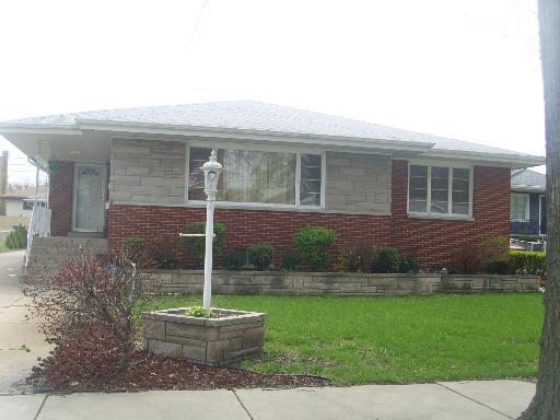 511 156th St., Calumet City, IL 60409