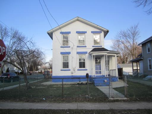 425 Beach St., Aurora, IL 60505