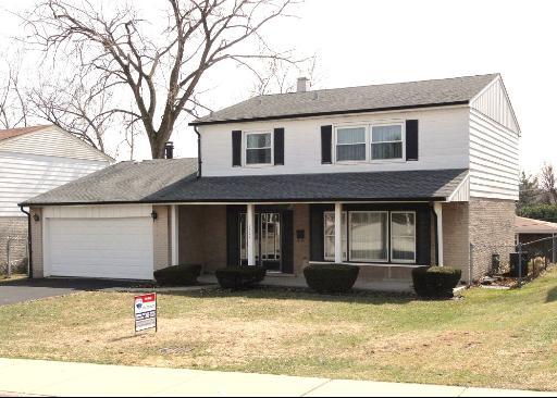 9021 W Primrose Ln., Hickory Hills, IL 60457