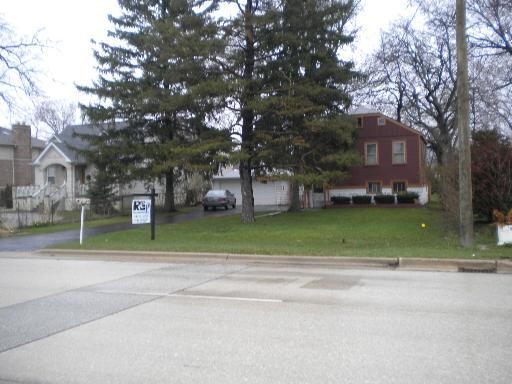 8425 Greenwood Ave., Niles, IL 60714