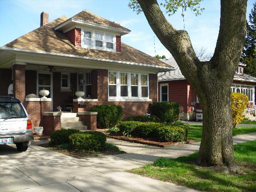 25 N Worth Ave., Elgin, IL 60123
