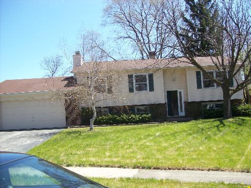 33621 Winnebago Ct., Grayslake, IL 60030