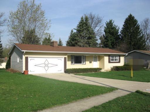 1111 Cumberland Cir., Mchenry, IL 60050