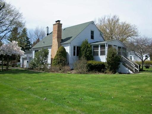 104 Orchard St., Round Lake, IL 60073