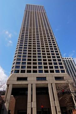 1030 N State St. #41A, Chicago, IL 60610