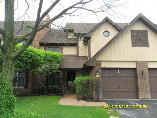 804 Country Ln., Des Plaines, IL 60016