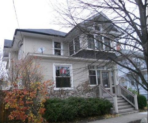 212 Washington St., Barrington, IL 60010