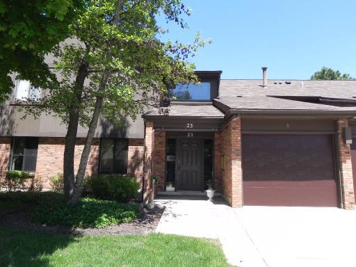 23 Creekside Dr. #D, Elgin, IL 60123
