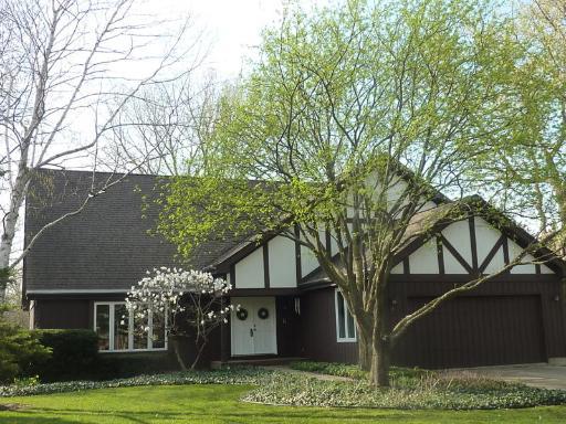 640 Greenbrier Ln., Crystal Lake, IL 60014