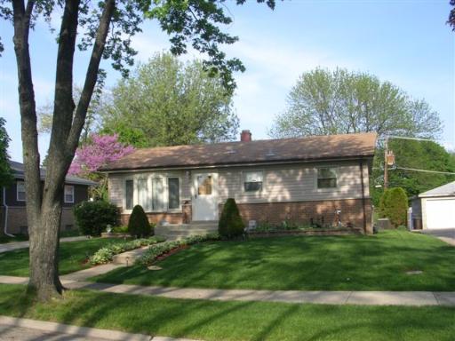15 Rose Ave., Addison, IL 60101