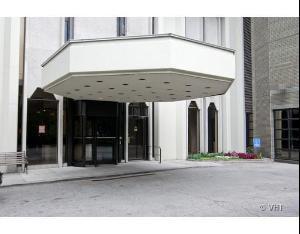 6007 N Sheridan Rd. #8C, Chicago, IL 60660