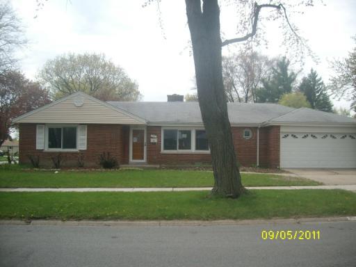 16 N Elm St., Mount Prospect, IL 60056