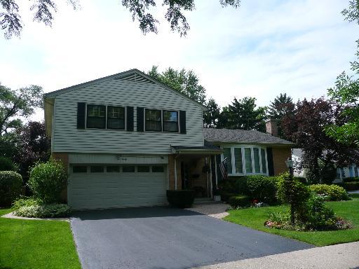 1020 Indian Rd., Glenview, IL 60025
