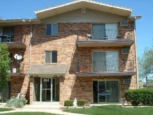5315 W Waterbury Dr. #603, Crestwood, IL 60445