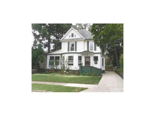 120 Lawn Pl., Rockford, IL 61103
