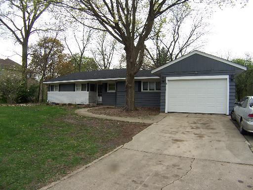 718 Kenilworth Ave., Glen Ellyn, IL 60137