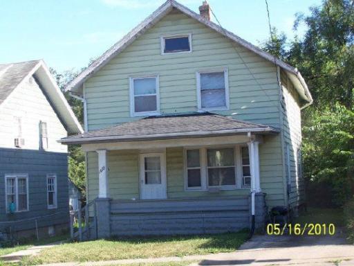 1072 School St., Rockford, IL 61101