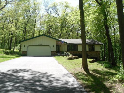 6821 Woodcrest Pkwy., Rockford, IL 61109