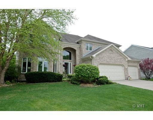 1001 Wedgewood Dr., Crystal Lake, IL 60014