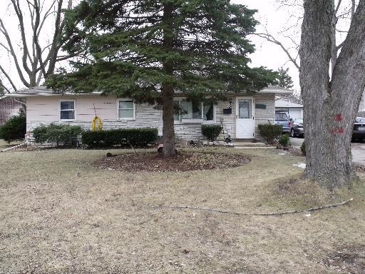 115 Ball Ave., Carpentersville, IL 60110