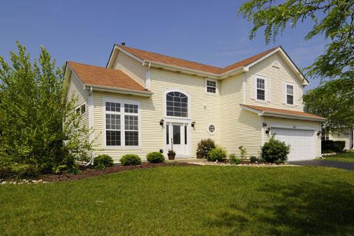 601 Charolotte Ln., Oswego, IL 60543