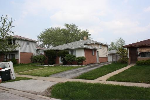 1257 Arthur St., Calumet City, IL 60409