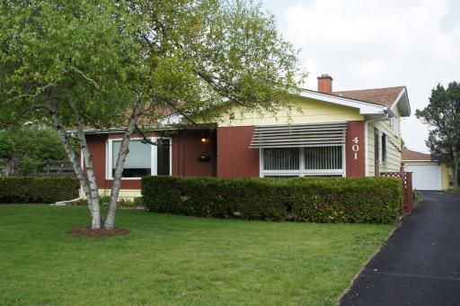 401 Hickory St., North Aurora, IL 60542