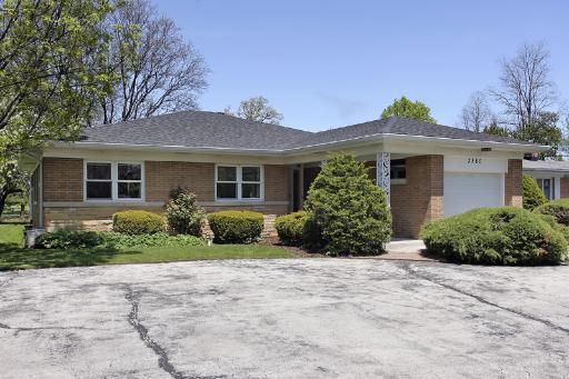 3860 Lake Ave., Wilmette, IL 60091