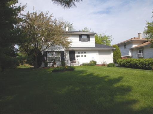5542 Aubrey Ter., Downers Grove, IL 60516