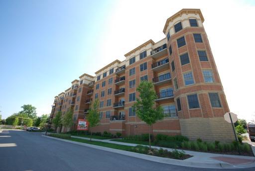 9530 Cook Ave. #201, Oak Lawn, IL 60453