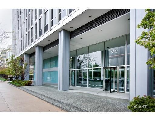 330 W Diversey Pkwy. #1001-03, Chicago, IL 60657