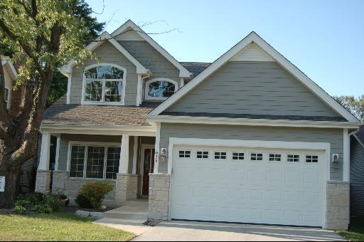1038 Saylor St., Downers Grove, IL 60516