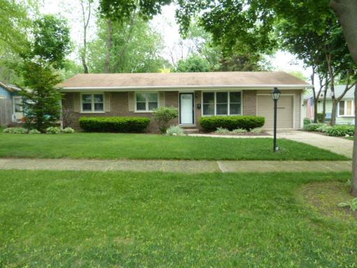 9 Walnut Dr., North Aurora, IL 60542