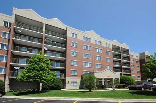 7450 N Lincoln Ave. #206, Skokie, IL 60076