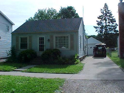 403 Sheldon Ave., Aurora, IL 60506